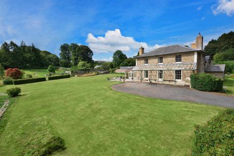 6 bed property, in Huntington, £1,300,000