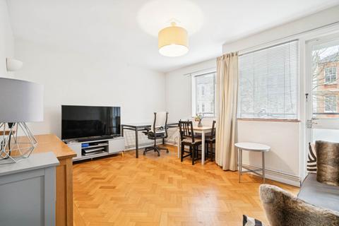 1 bed property, in Jason Court, £325,000