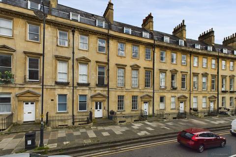1 bed property, in Paragon, £275,000