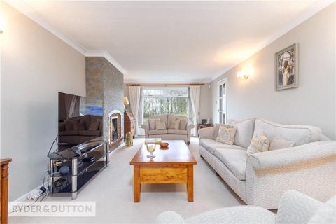 4 bed property, in Castle Hill Road, £475,000