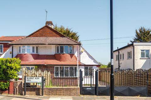 3 bed property, in Burnt Ash Hill, £635,000