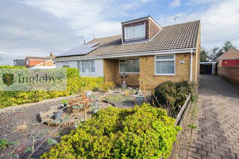 4 bed property, in Balmoral Road, £130,000