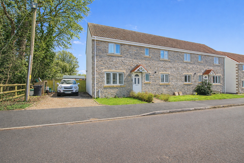 3 bed property, in Old Nursery Drive, £280,080