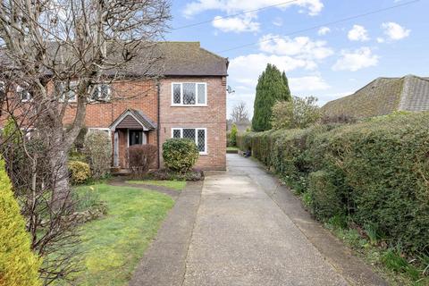3 bed property, in Egmont Road, £615,000