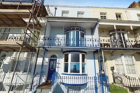5 bed property, in Kent Terrace, £600,000