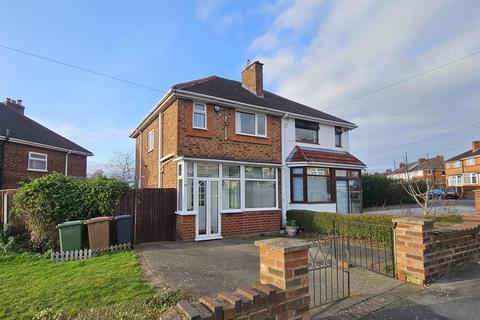 3 bed property, in Victor Road, £280,000