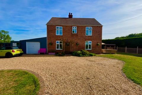 4 bed property, in Westville, £300,000