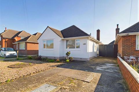 3 bed property, in Petersfield Road, £475,000