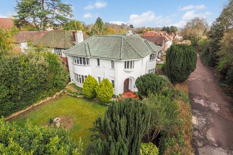 4 bed property, in Bassett, £625,000