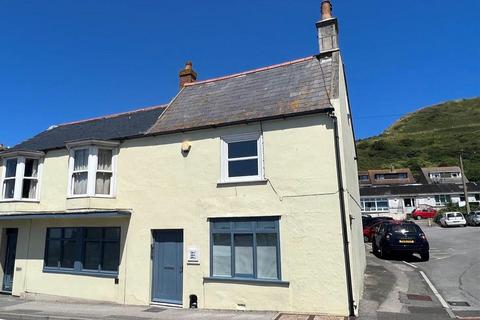 1 bed property, in Fortuneswell, £115,000