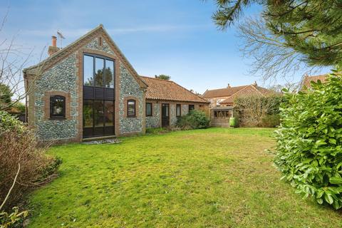 4 bed property, in Starling Rise, £400,000