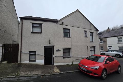 3 bed property, in William Street, £140,000
