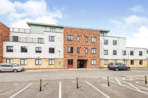 1 bed property, in Parham Road, £30,000