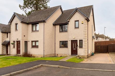 3 bed property, in Rannochmoor Gardens, £198,000