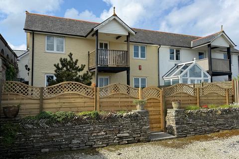 3 bed property, in Fore Street, £265,000