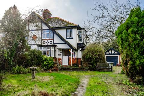3 bed property, in Grimsby Road, £275,000