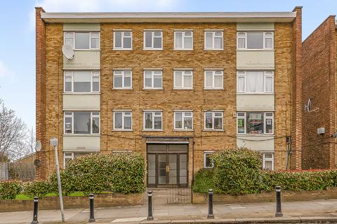 2 bed property, in St Asaph Court, £325,000