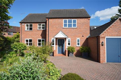 4 bed property, in Woodville Road, £375,000