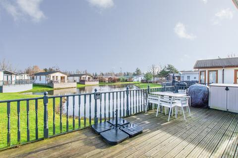 3 bed property, in Kirkgate, £135,000