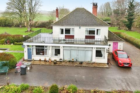 4 bed property, in East Heckington, £650,000