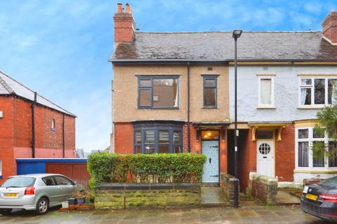 3 bed property, in Dovedale Road, £375,000