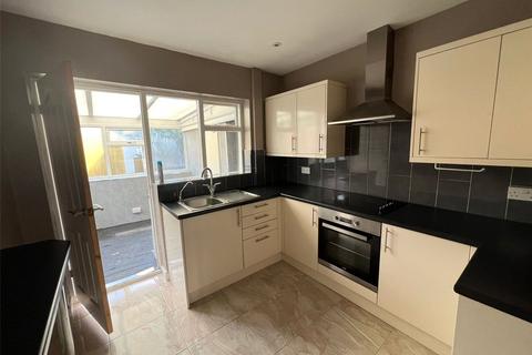 4 bed property, in Cowley Green, £260,000
