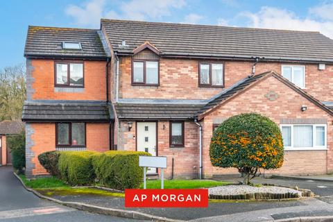 4 bed property, in Mill Brook Drive, £350,000