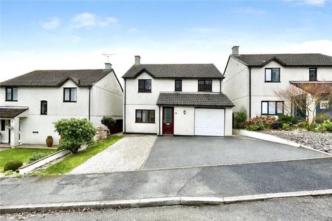 4 bed property, in Lodge Drive, £435,000