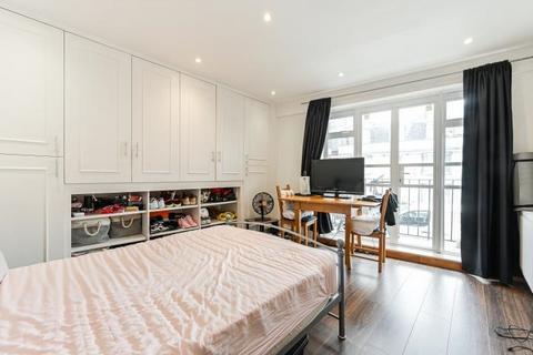 Studio, in Courtfield Gardens, £275,000