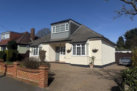 3 bed property, in West Belvedere, £680,000