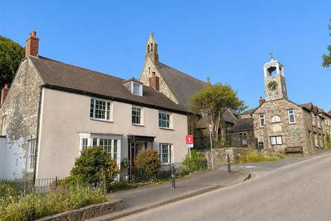 5 bed property, in Grampound, £540,000