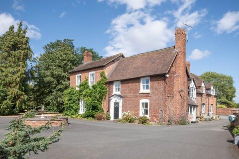 5 bed property, in Plealey, £925,000