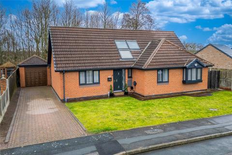 6 bed property, in Meadow Croft, £375,000