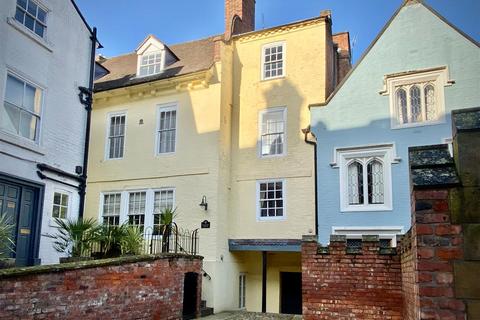 5 bed property, in Castle Gates, £1,400,000