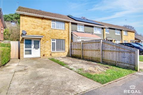 2 bed property, in Dale Valley Road, £290,000