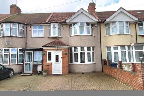 3 bed property, in Malvern Gardens, £575,000