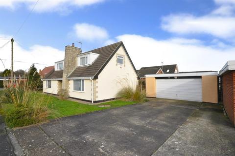 4 bed property, in Ferndale Drive, £249,950