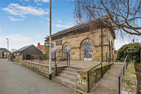 3 bed property, in The Ropery, £495,000