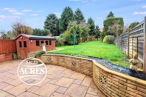 3 bed property, in East View Road, £500,000
