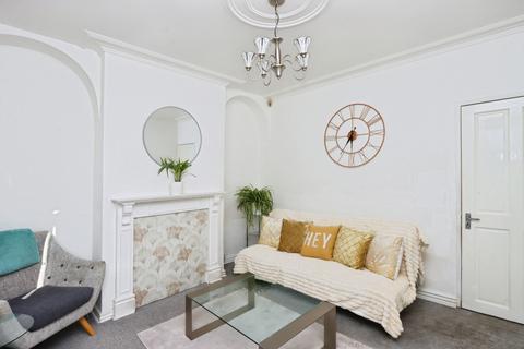 3 bed property, in Priestley Street, £170,000