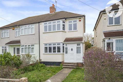 3 bed property, in Morland Avenue, £425,000