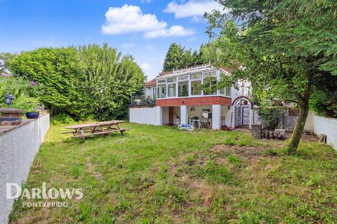 4 bed property, in Nant Y Dall Avenue, £375,000