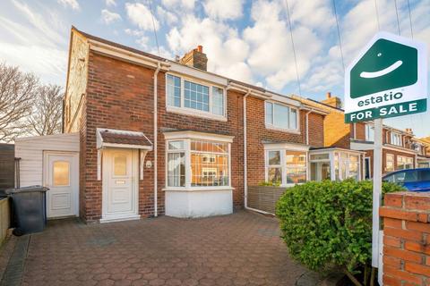 2 bed property, in Highfield Drive, £190,000