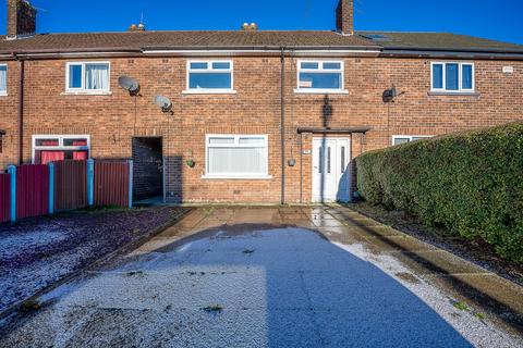 3 bed property, in Lea Crescent, £175,000