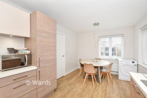 3 bed property, in Augustine Drive, £360,000