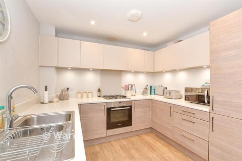 3 bed property, in Augustine Drive, £390,000