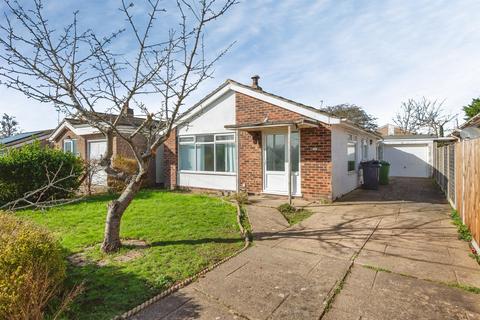 2 bed property, in Rivermead, £245,000