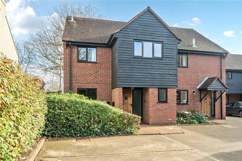 3 bed property, in West Mead, £535,000