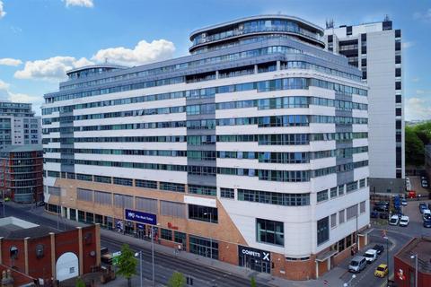 1 bed property, in Huntingdon Street, £90,000