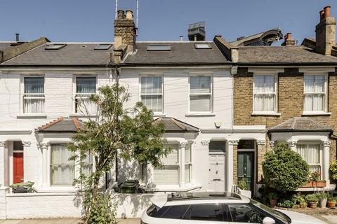 4 bed property, in Yeldham Road, £725,000